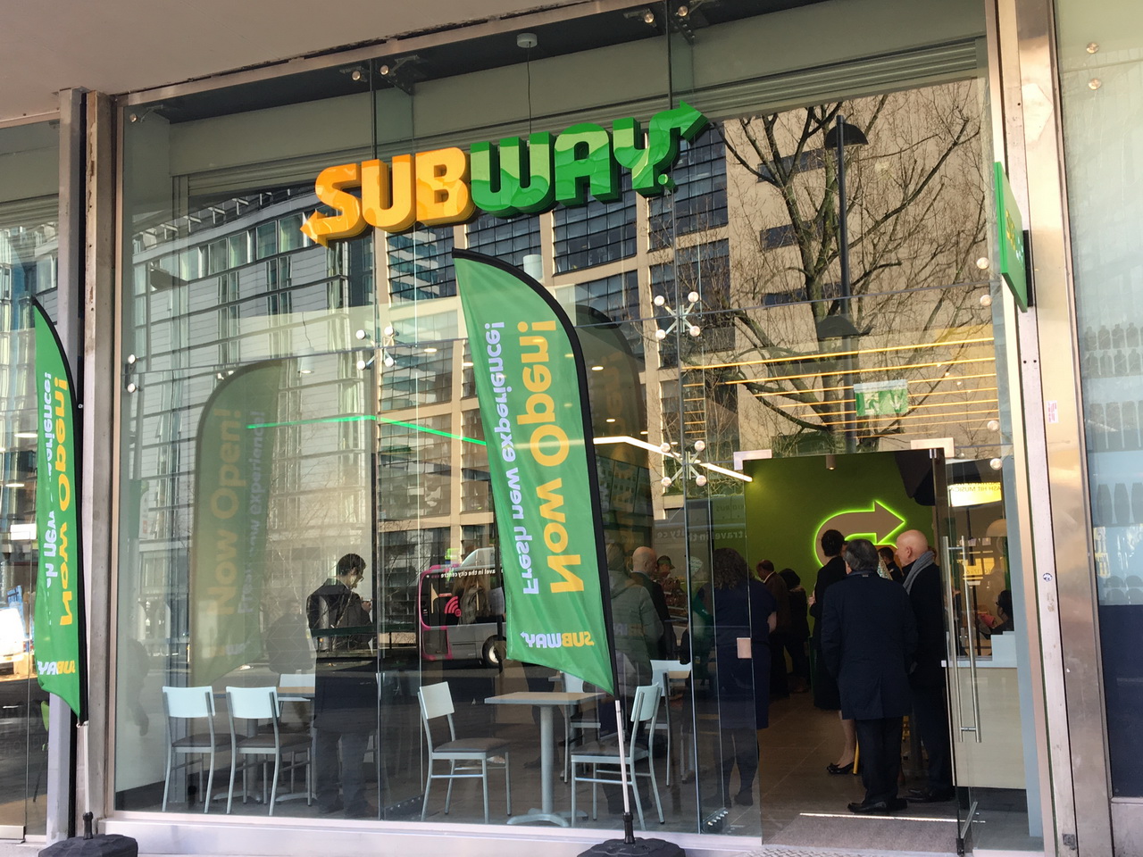 SUBWAY переходит на Coca-Cola и меняет дизайн
