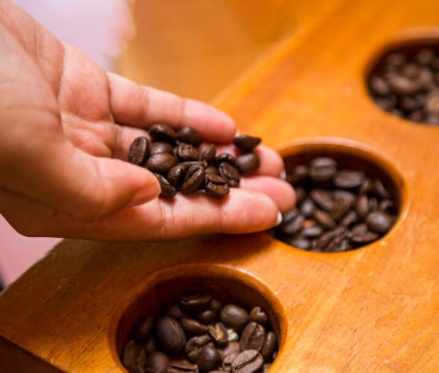 Объединяются франшизы кофеен самообслуживания Lifehacker Coffee и HOHORO
