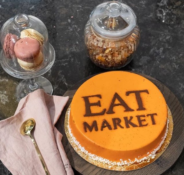 Крупный фуд-холл Eat Market открылся в Санкт-Петербурге