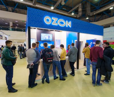 Еженедельно Ozon открывает в России 150 франчайзинговых точек