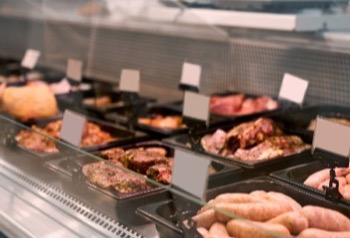 Мясной «магазин в магазине» открыли в Красноярске по франшизе